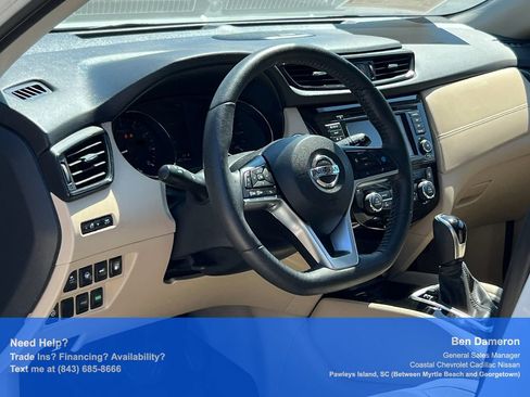 Used 2019 Nissan Rogue SL w/ Premium Package FWD image 5