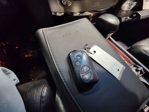 Used 2015 Lexus LX 570 4WD w/ Luxury Package image 54