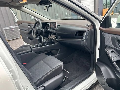 Certified 2023 Nissan Rogue SV AWD/4WD image 27