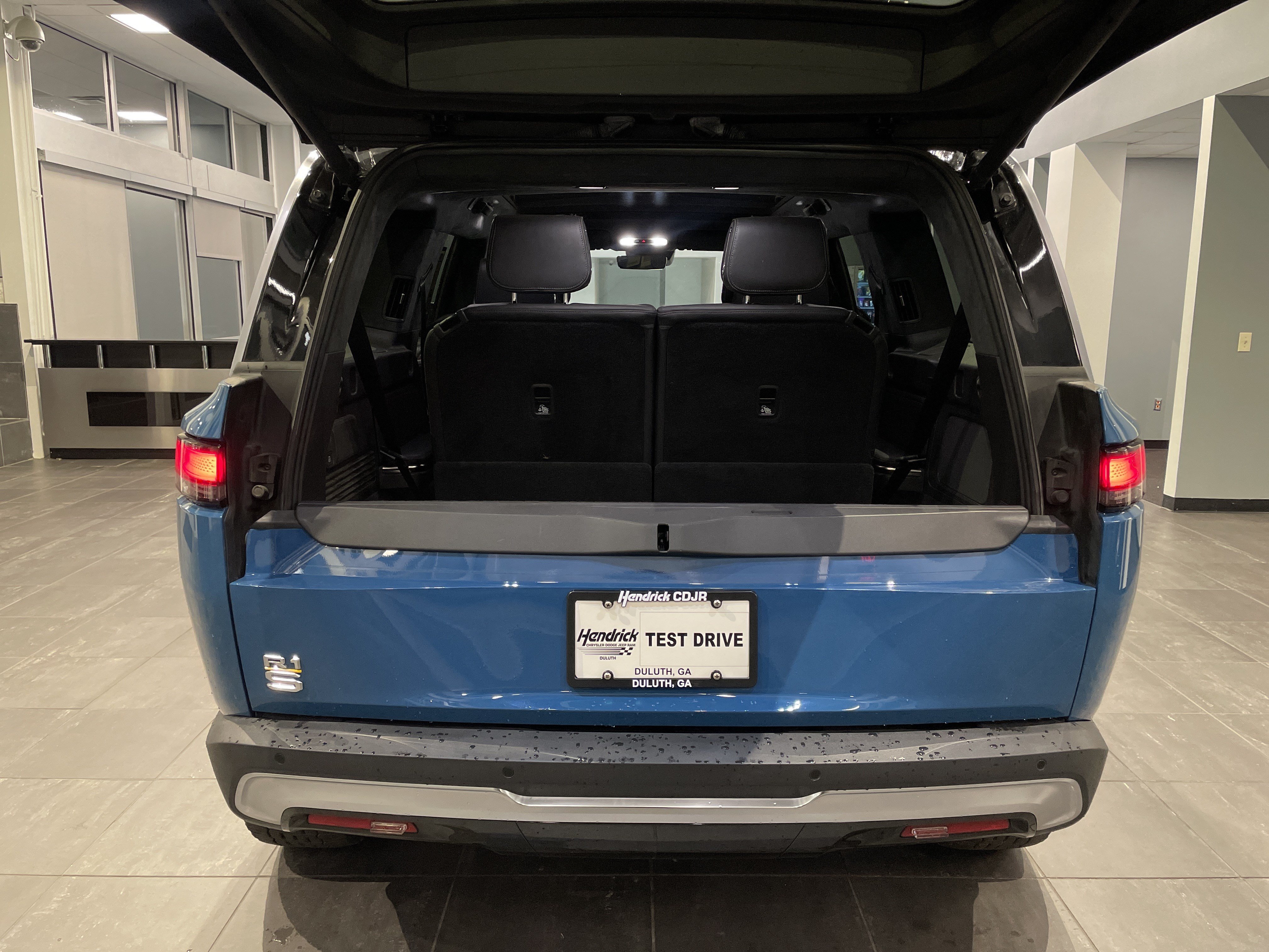 Used 2023 Rivian R1S Adventure Quad AWD/4WD image 41