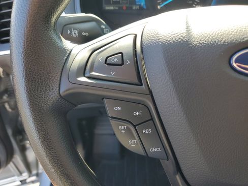 Certified 2022 Ford Edge SE w/ Black Appearance Package AWD/4WD image 18