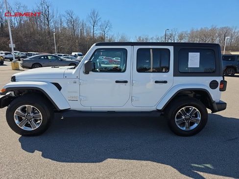 Used 2019 Jeep Wrangler Unlimited Sahara image 3
