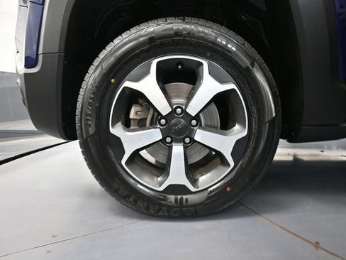 Used 2020 Jeep Renegade Trailhawk w/ Cold Weather Group AWD/4WD image 17