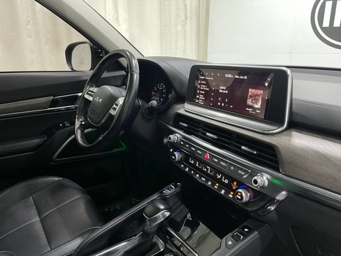 Used 2022 Kia Telluride EX w/ EX Premium Package AWD/4WD image 19