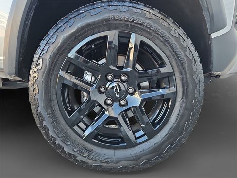Used 2024 Chevrolet Colorado Trail Boss w/ Technology Package image 15
