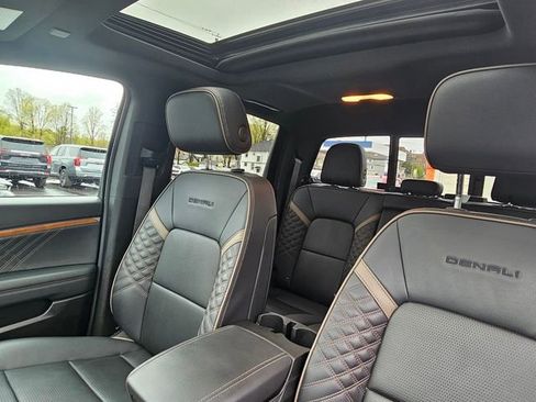 Used 2023 GMC Canyon Denali AWD/4WD image 12