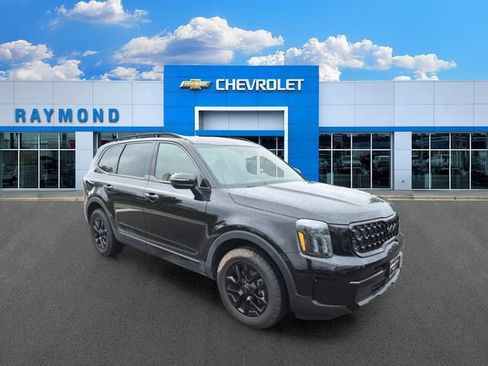 Certified 2025 Kia Telluride AWD image 10