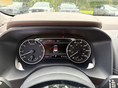 Certified 2023 Nissan Rogue SV FWD image 23