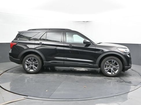 New 2026 Ford Explorer Active w/ Active Comfort Package AWD/4WD image 3