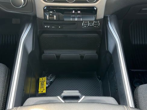 Used 2019 RAM 1500 Big Horn image 18