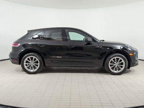 Certified 2025 Porsche Macan Turbo AWD/4WD image 8