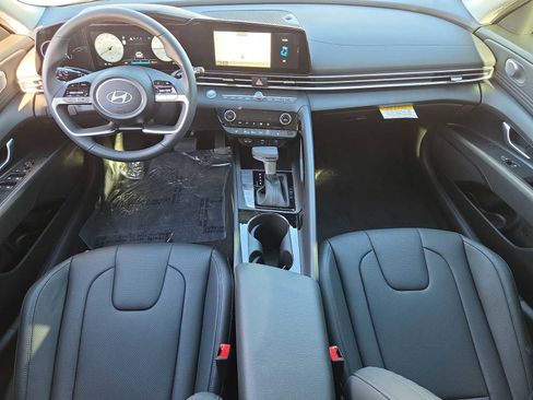 New 2026 Hyundai Elantra Limited image 15