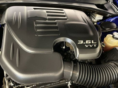 Used 2022 Dodge Charger SXT w/ Blacktop Package image 25