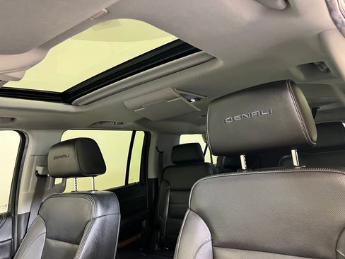 Used 2020 GMC Yukon XL Denali w/ Denali Ultimate Package image 23