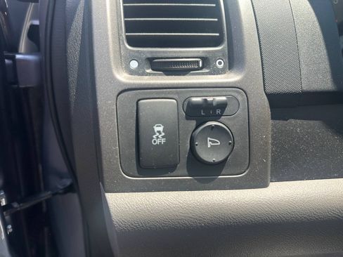 Used 2011 Honda CR-V SE image 17