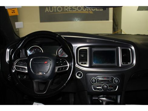 Used 2020 Dodge Charger SXT w/ Leather Interior Group image 15