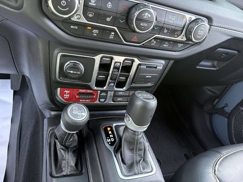 Used 2024 Jeep Wrangler Unlimited Rubicon 392 AWD/4WD image 22