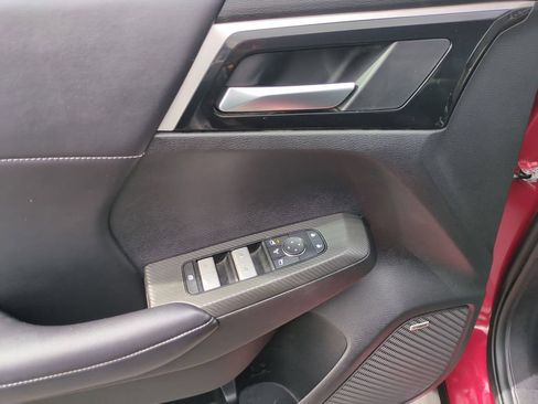 Used 2025 Mitsubishi Outlander SE AWD/4WD image 13