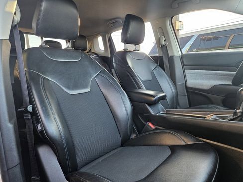 Used 2022 Jeep Compass Latitude image 10