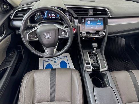 Used 2017 Honda Civic Touring image 31