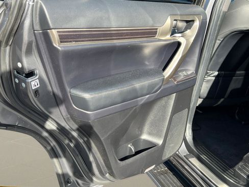 Used 2020 Lexus GX 460 Premium image 22