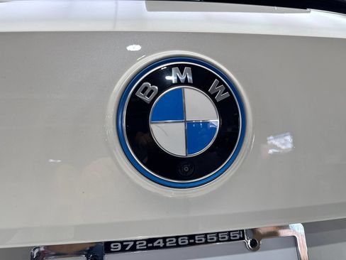 Used 2024 BMW iX xDrive50 w/ Premium Package AWD/4WD image 21