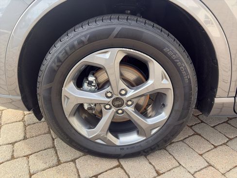 Used 2024 Ford Escape ST-Line image 2