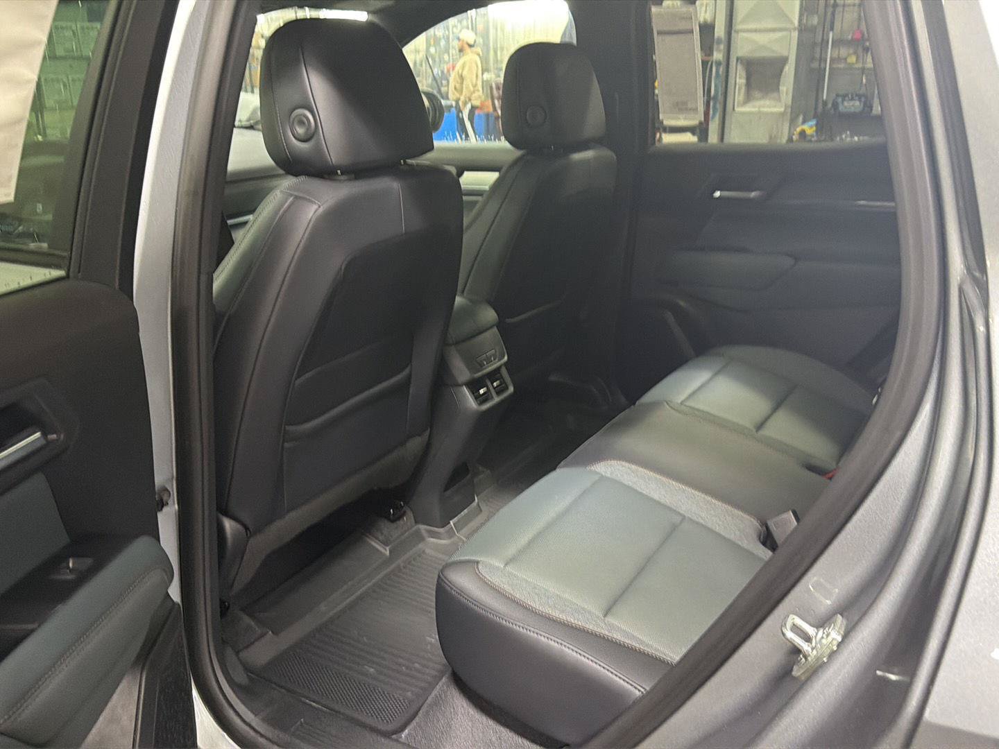 New 2027 GMC Terrain AT4 w/ Convenience Package III AWD/4WD image 13