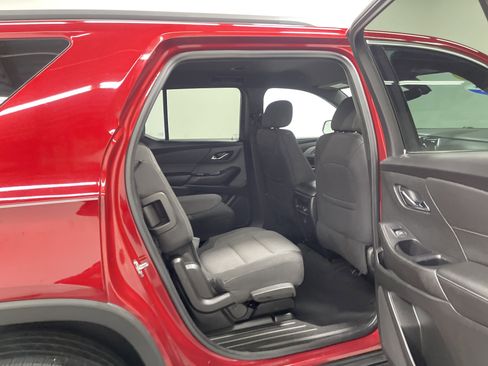 Used 2022 Chevrolet Traverse LT FWD image 21