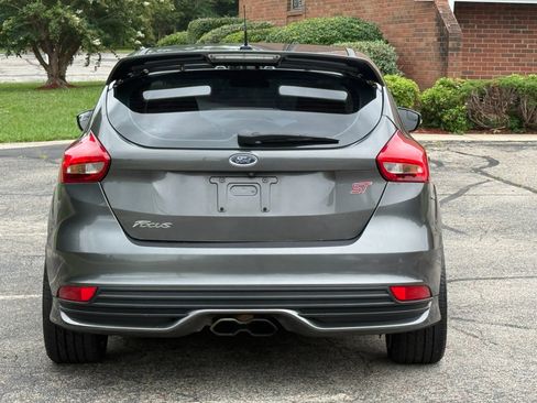 Used 2016 Ford Focus ST FWD image 5