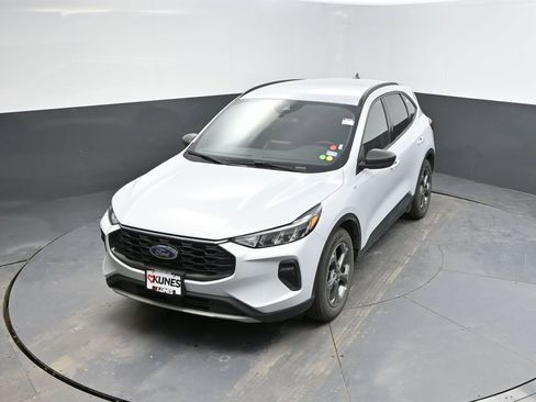 Used 2025 Ford Escape ST-Line image 28