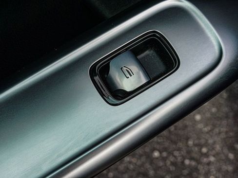 Used 2025 Mercedes-Benz C 300 Sedan image 49