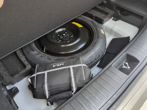 Certified 2024 Kia Sportage EX FWD image 28