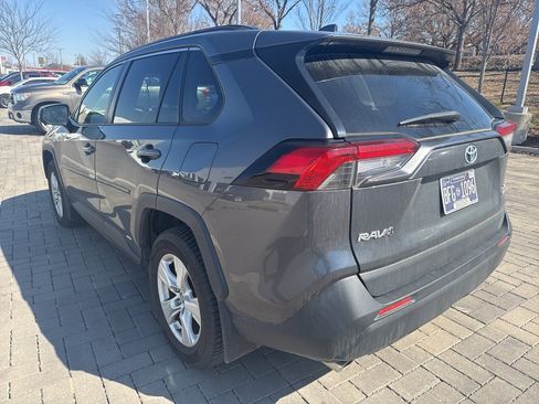 Used 2020 Toyota RAV4 XLE w/ Convenience Package image 5