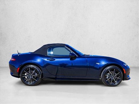 Used 2025 MAZDA MX-5 Miata Grand Touring w/ Appearance Package RWD image 4