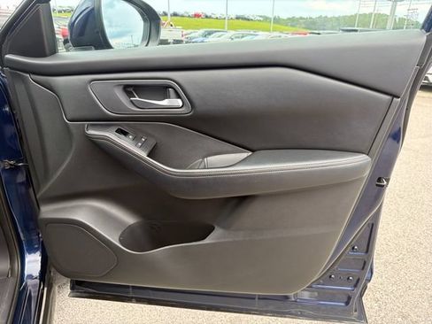 Used 2024 Nissan Rogue SV AWD/4WD image 24