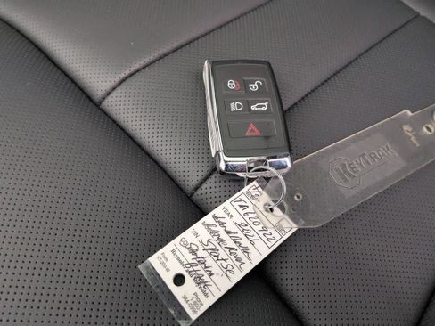 New 2026 Land Rover Range Rover Sport SE image 35