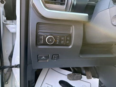 Used 2019 Ford F150 XLT w/ Equipment Group 302A Luxury image 17