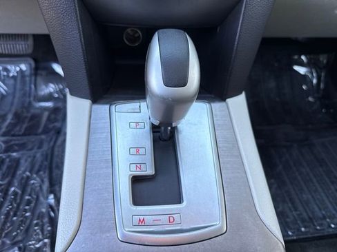 Used 2012 Subaru Outback 2.5i Limited image 24
