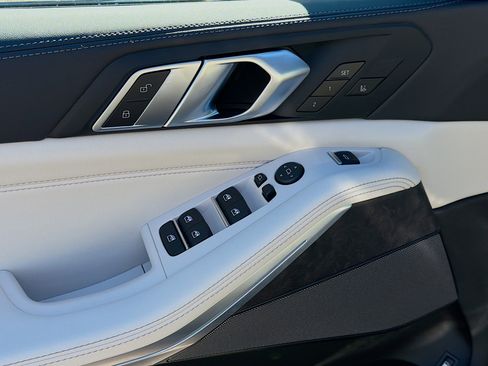 New 2026 BMW X5 xDrive50e w/ M Sport Package image 23