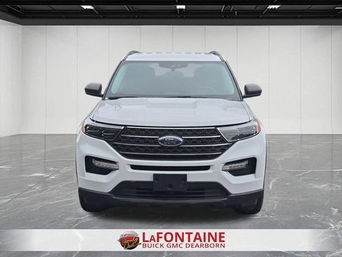 Used 2023 Ford Explorer XLT w/ Equipment Group 202A RWD image 8
