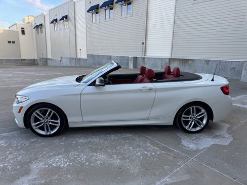 Used 2017 BMW 230i Convertible image 6
