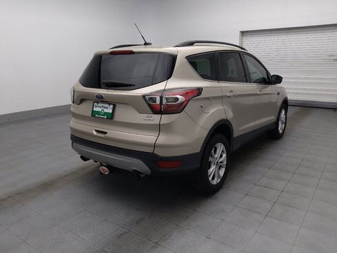 Used 2017 Ford Escape SE w/ Equipment Group 201A FWD image 9