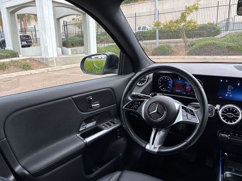 Used 2025 Mercedes-Benz GLA 250 image 35