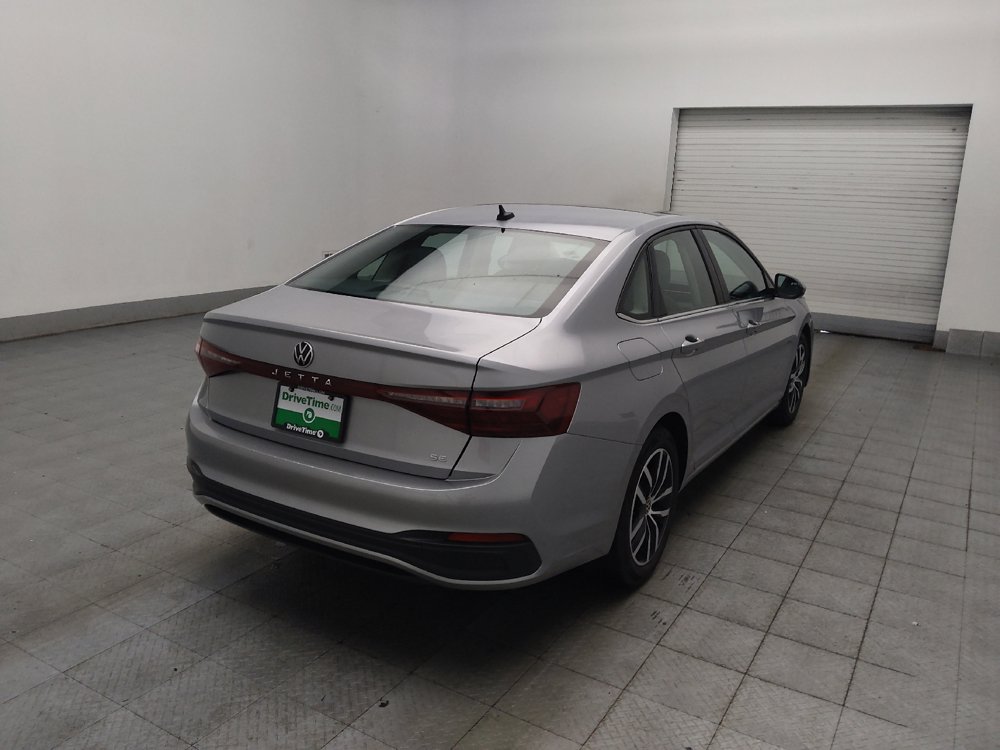 Used 2025 Volkswagen Jetta SE FWD image 9