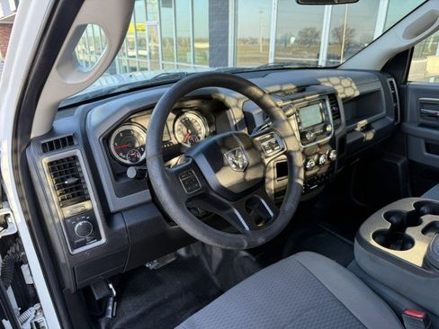 Used 2018 RAM 5500 Tradesman w/ Power & Remote Entry Group image 26