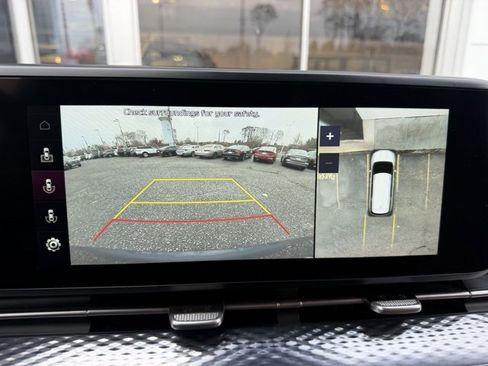 Certified 2022 Kia Carnival SX Prestige image 4