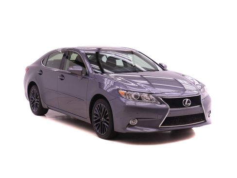 Used 2015 Lexus ES 350 w/ Luxury Package FWD image 2