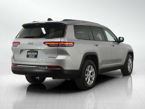 Used 2023 Jeep Grand Cherokee L Limited w/ Luxury Tech Group II image 5