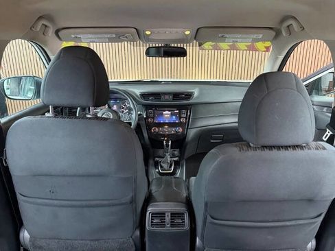 Used 2018 Nissan Rogue S FWD image 8
